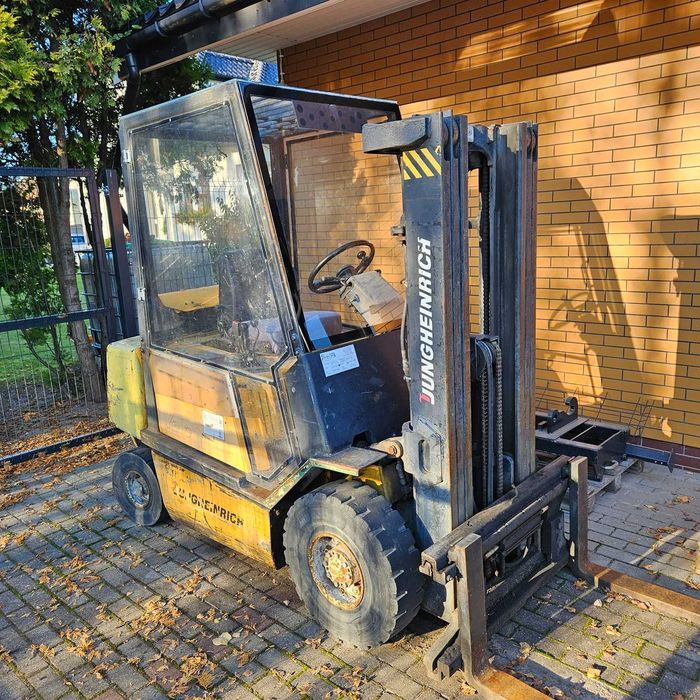 Wózek widłowy YALE