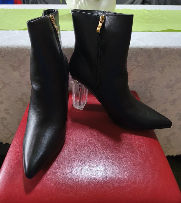 NOWE!!! Czarne botki rozm.37