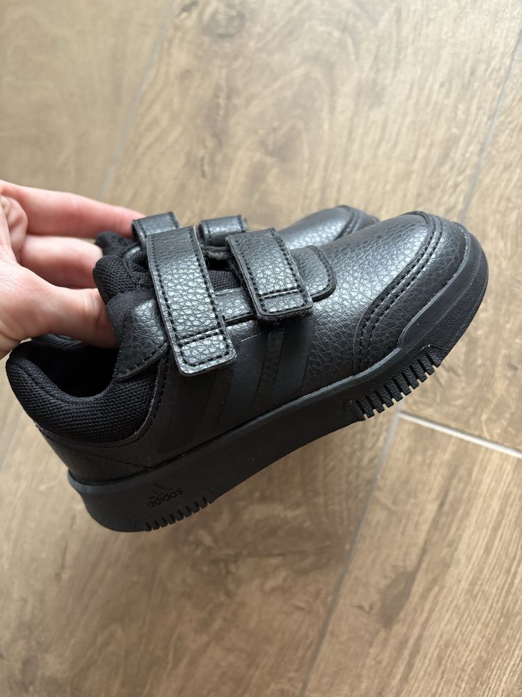 Дитячі кросівки Adidas
