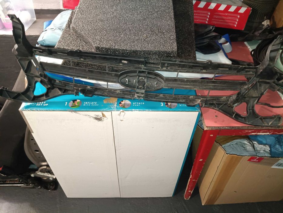 Mondeo MK4 lift lampa przednia lewa LED dzienna grill