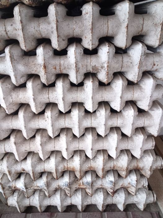 Чавунні радіатори опалення.Чугунні батареї.