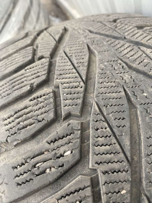 Зимова гума , зимняя резина Nokian 255/55/18