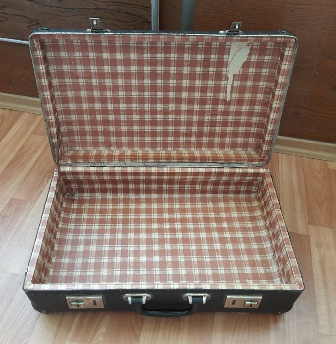 Валіза радянська раритетна (без ОЛХ доставки)