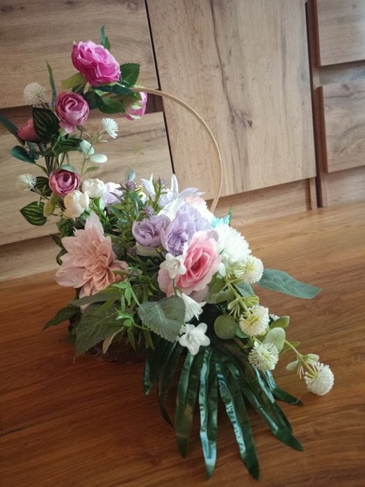 Kompozycja nagrobna na plasterku drewna