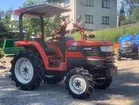 Kubota GT 21  Mini traktor Kubota GT 21 4x4