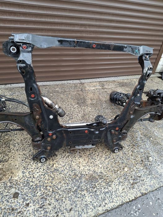 Ford Mondeo mk4 sanki zawieszenie przednie trawers kołyska