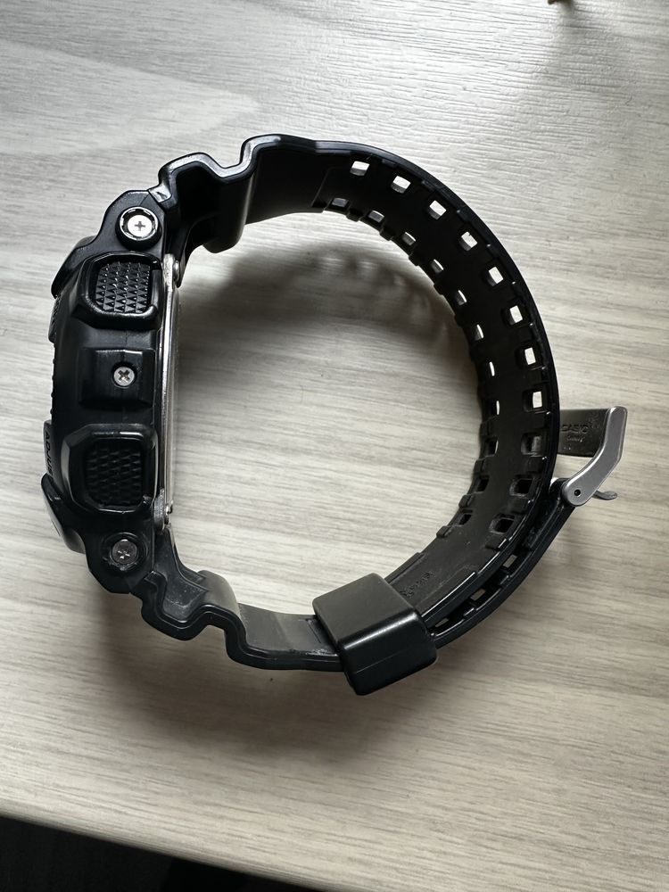 Zegarek Casio g-shock, model GA-110 MB