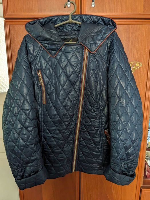 Женская осенняя куртка