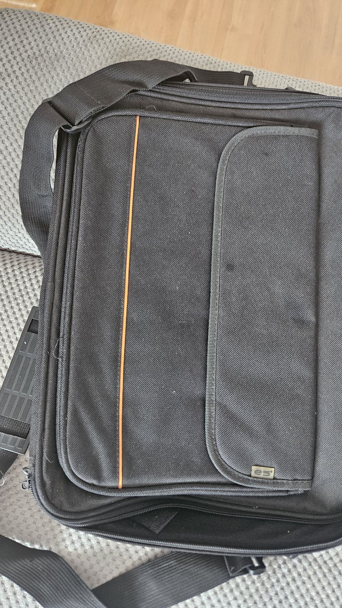 Torba na laptopa czarna