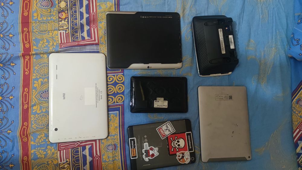 Планшеты на запчасти одним лотом