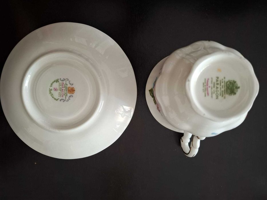 Royal Stafford Grande xícara chá e xícara da Paragon Fine Bone China