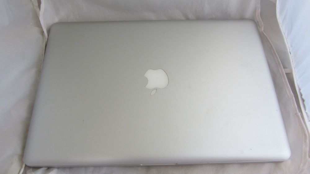 Ноутбук MacBook Pro A1286 Intel Core i7 15.4" 8Gb/240 gb SSD