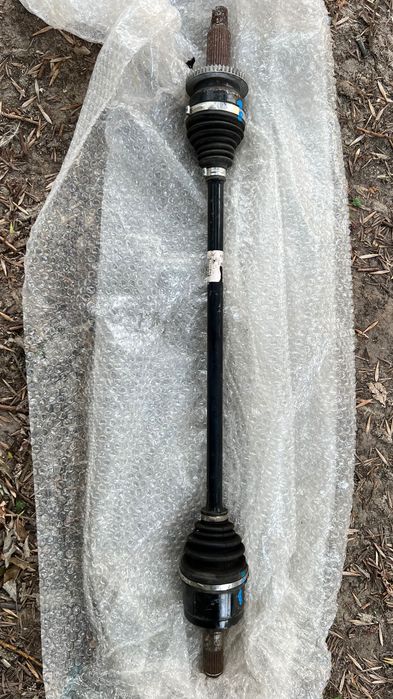 Піввісь задня ліва в зборі Хюндай Санта Фе 2012-2015 рік випуску