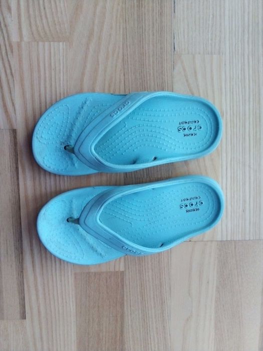 japonki na basen crocs C10, niebieskie
