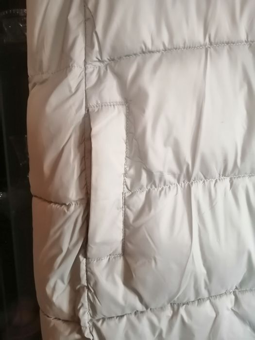 Kamizelka damska długa jasno oliwkowa Reserved