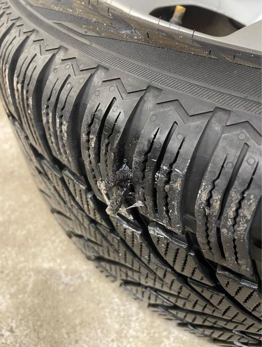 KOŁA 18 felgi Volvo XC 40 5x108 opony zimowe Nokian 4x 235/55R18