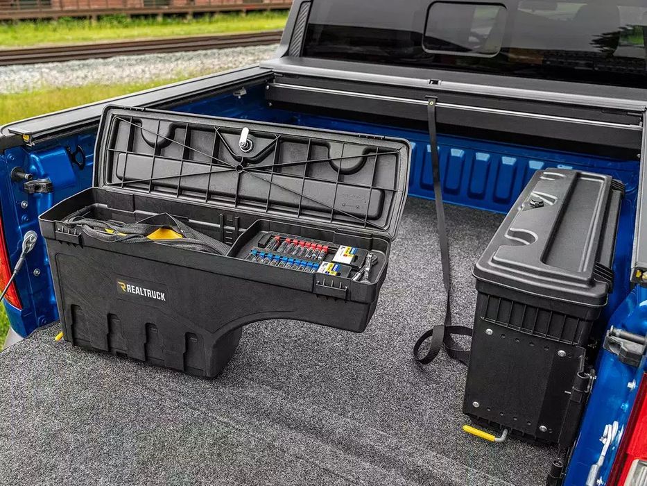 Undercover Swing Case skrzynka organizer na pakę Isuzu D-Max pasażer