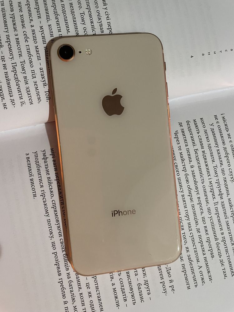 Iphone 8 В ідеальному стані