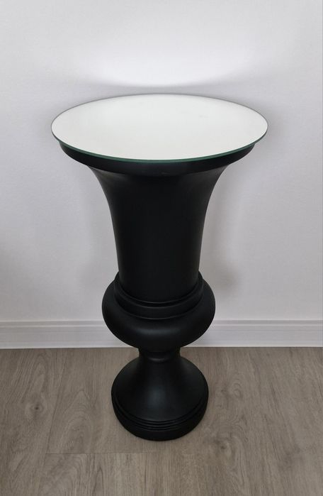 Stolk kawowy z lustrzanym blatem