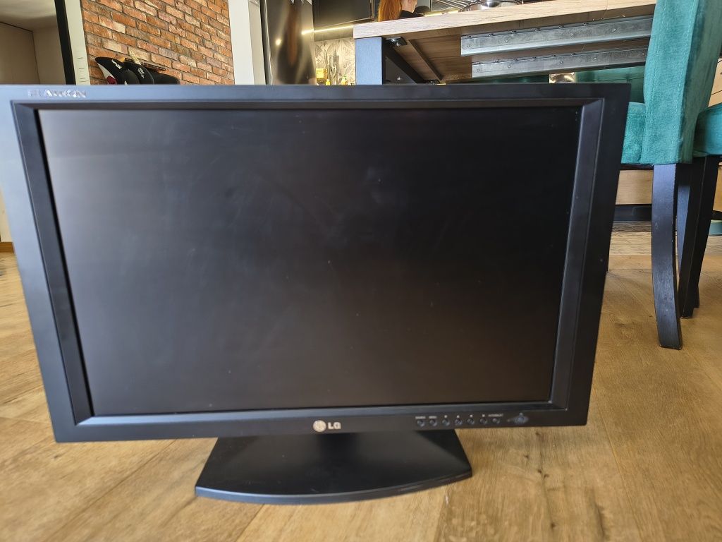 Monitor LG FLATRON 23 cale.