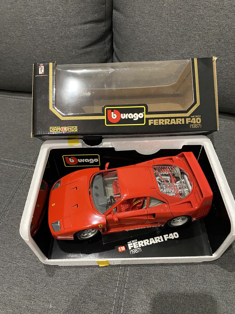 Модель Ferrari F40 1987 1:18 Burago