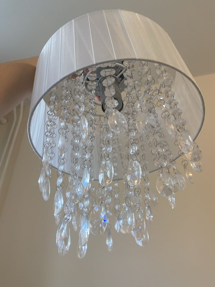 Lampa sufitowa kryształki biały tiul