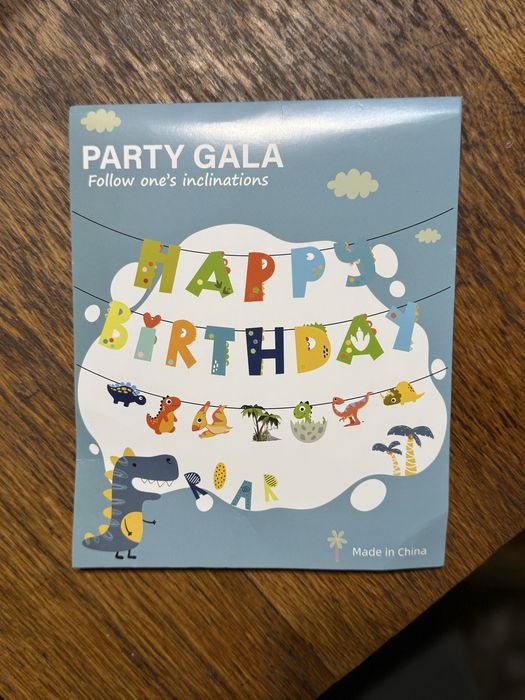 Динозаври день народження