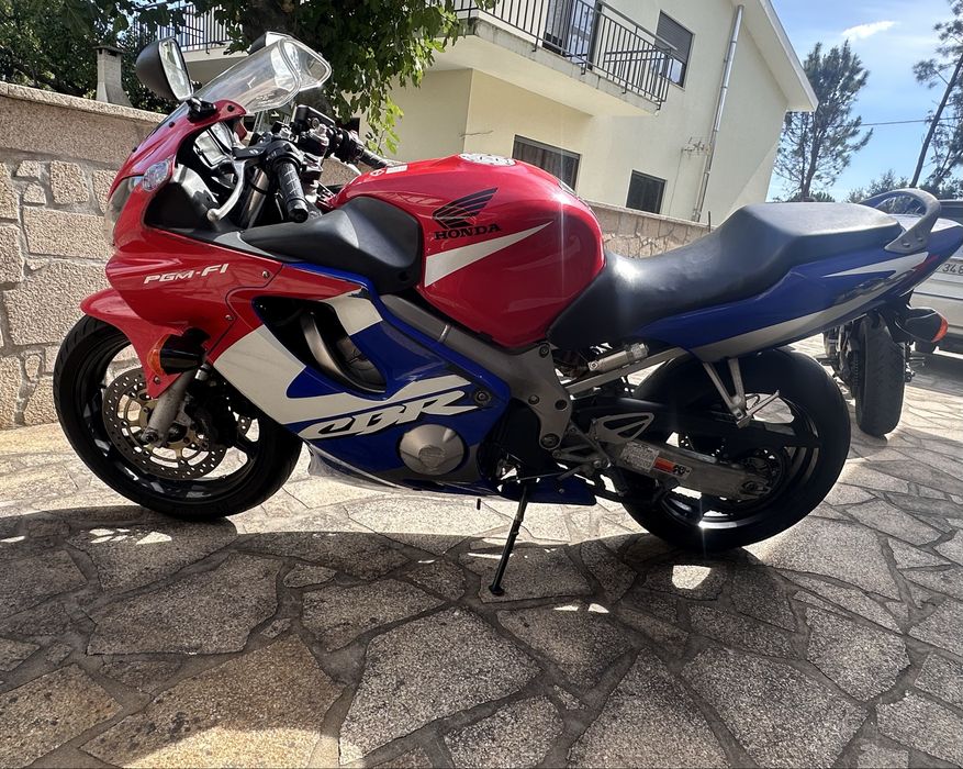 Honda cbr 600F i usada