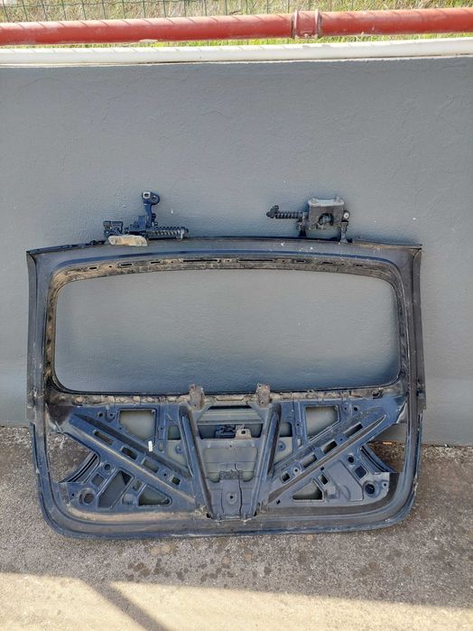 tampa de mala bmw 325 i