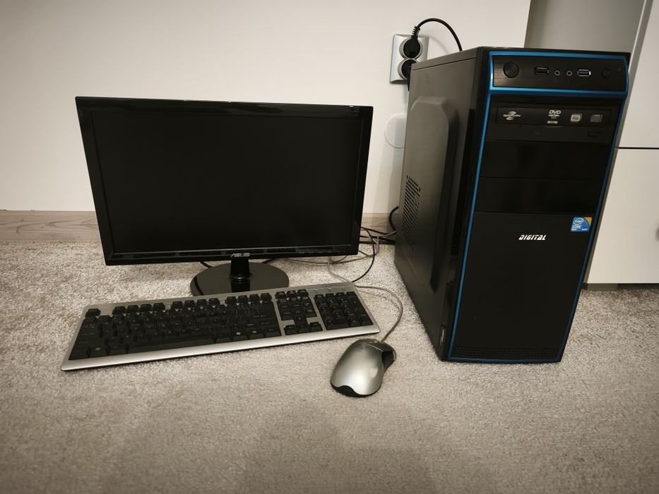 Komputer stacjonarny Intel Core 2 Quad, 8 GB RAM, Monitor Asus 18,5"