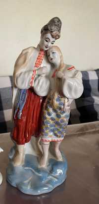 Статуетка «Козак з дівчиною»