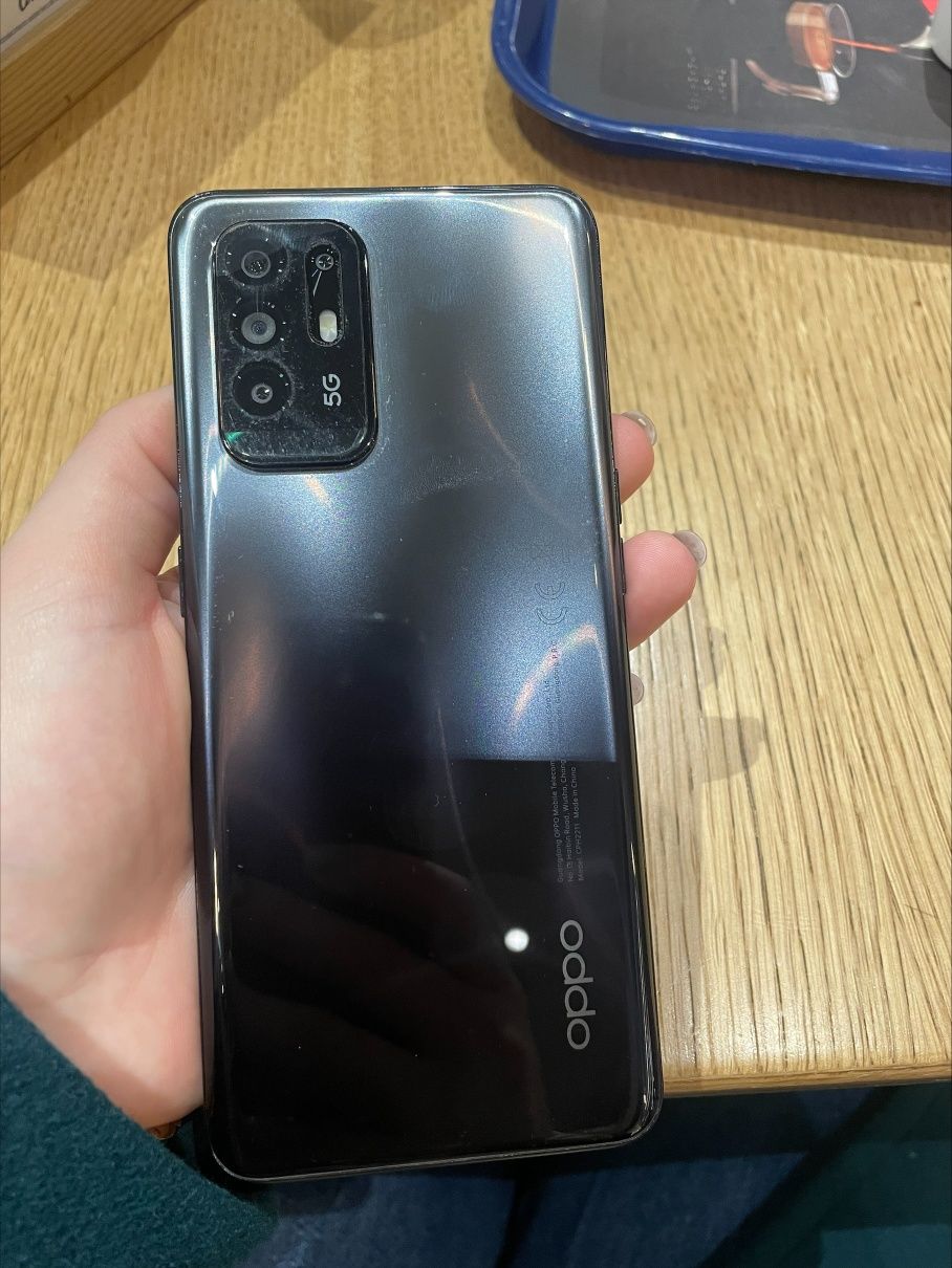 OPPO A94 5G com carregador e caixa