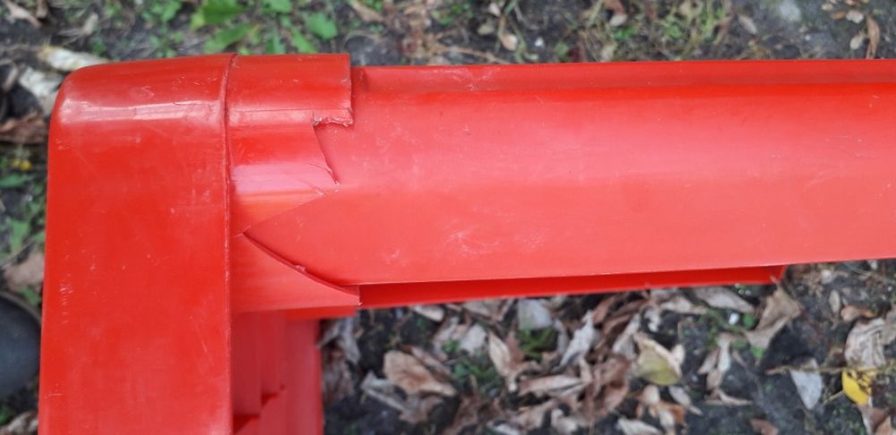 Stoliczek z krzesełkiem dla dziecka