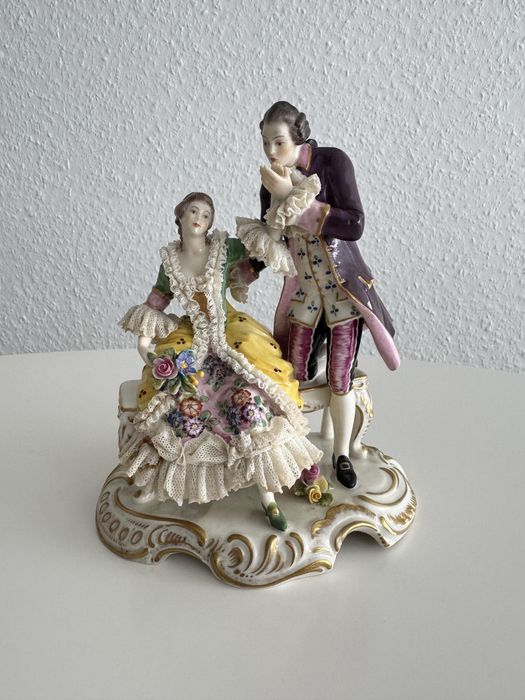 Porcelanowa figurka para Dworska - Volkstedt/Dresden