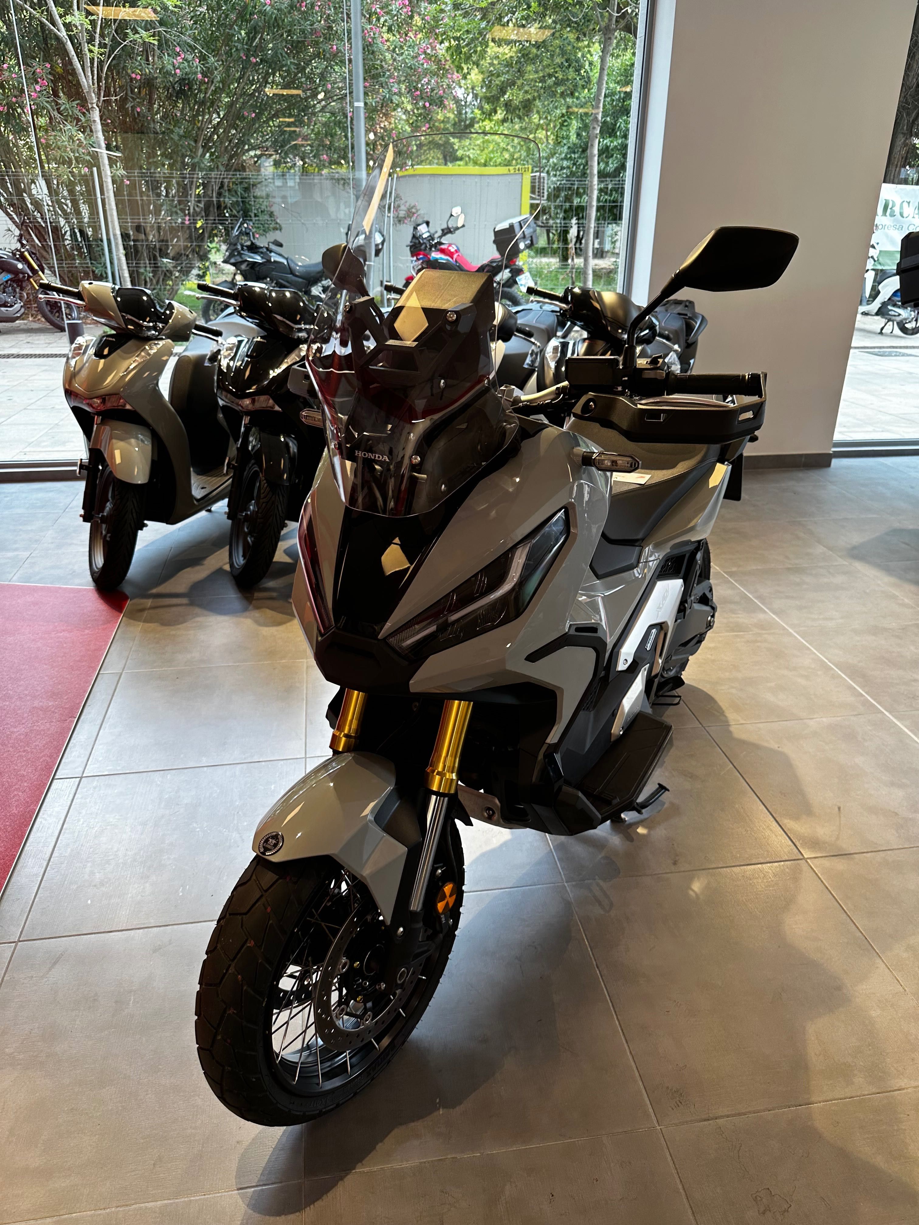 Honda X-ADV 750 18.000KM 2021