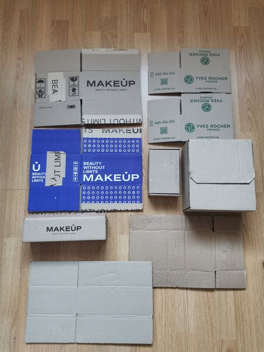 Картонні коробки б/у 39 штук