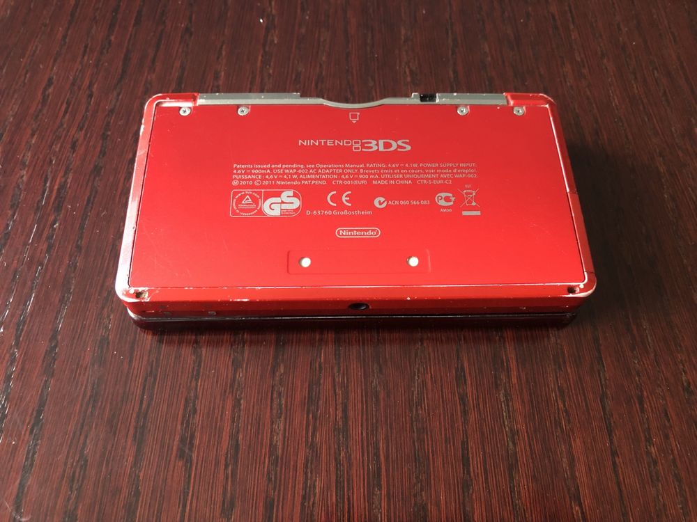 Konsola Nintendo 3DS Metalic Red + akcesoria