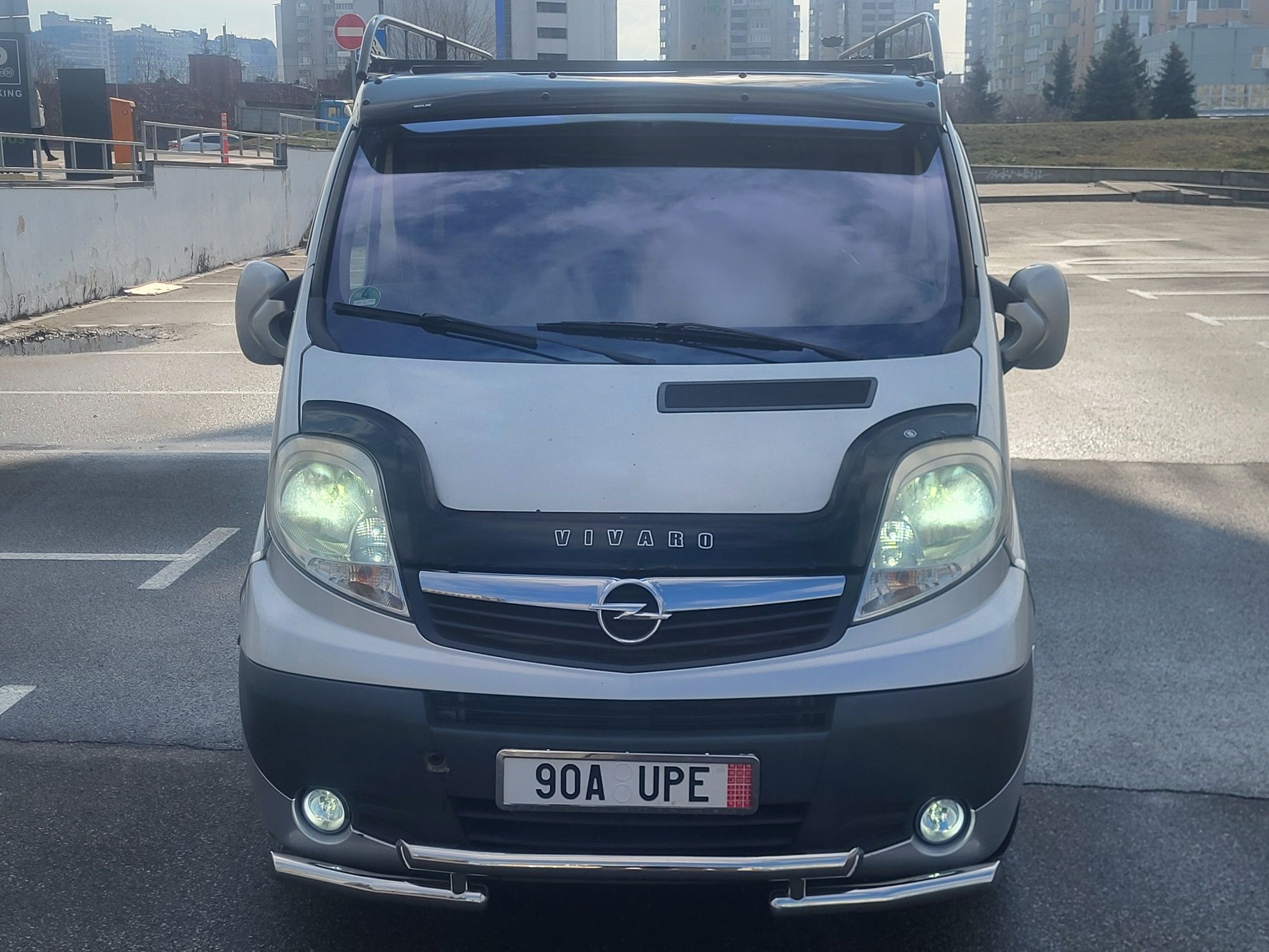 В Києві Opel Vivaro Long 2008рік 2.5тді не розмитнений Пассажир