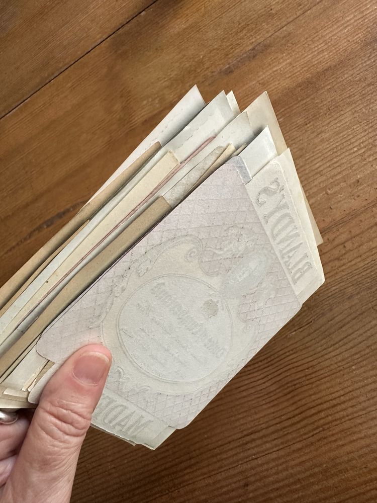 Correção fabulosas de 53 etiquetas de garrafas