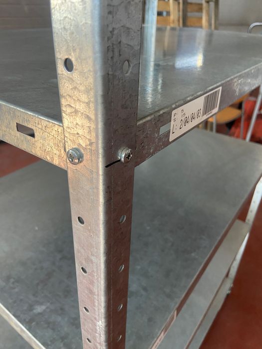 PORZĄDNY Regał metalowy używany a jak nowy. Piwnica magazyn sklep