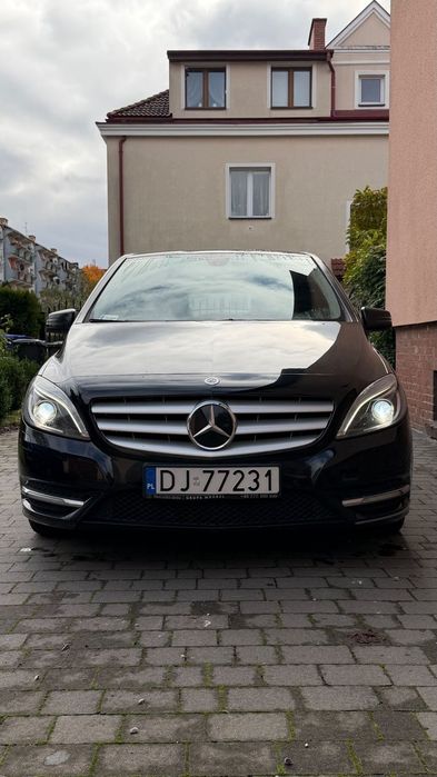 Mercedes-Benz Klasa B Mercedes Benz B200 W246 Czarny