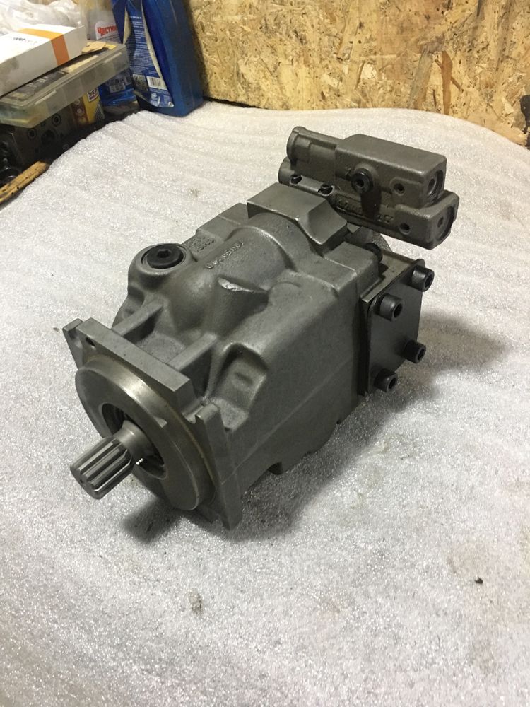 Гідронасос Danfoss на техніку John Deere RE243114