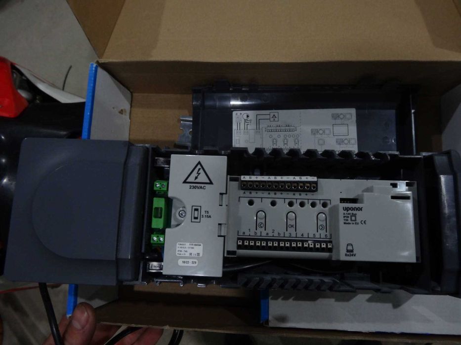 Material UPONOR - Controlar/ centralina Piso radiante - Novo