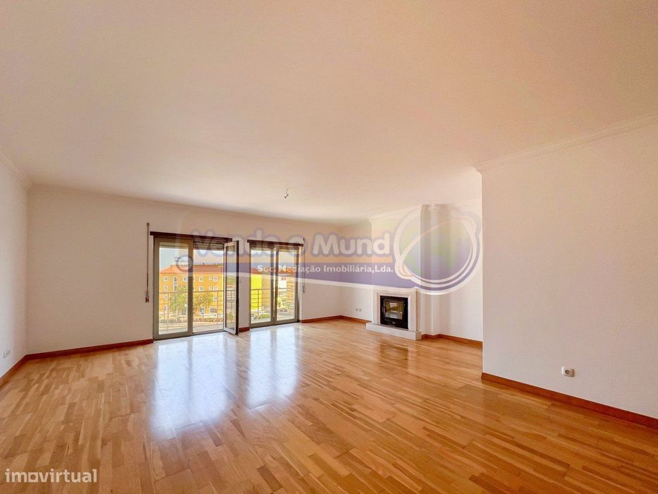 Apartamento T3 em Condomínio Fechado na Quinta da Chaminé (PALT379)