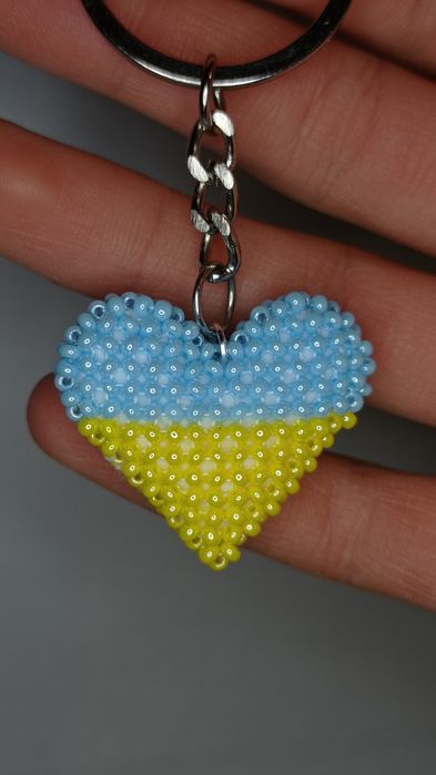 Патріотичний брелок.Вироби з бісеру.