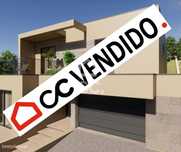 Moradia V4, Cristelo, Paredes
