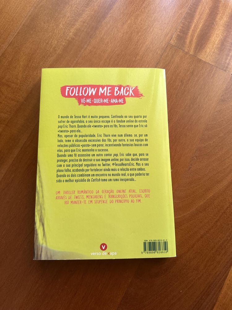 Livro Follow me Back