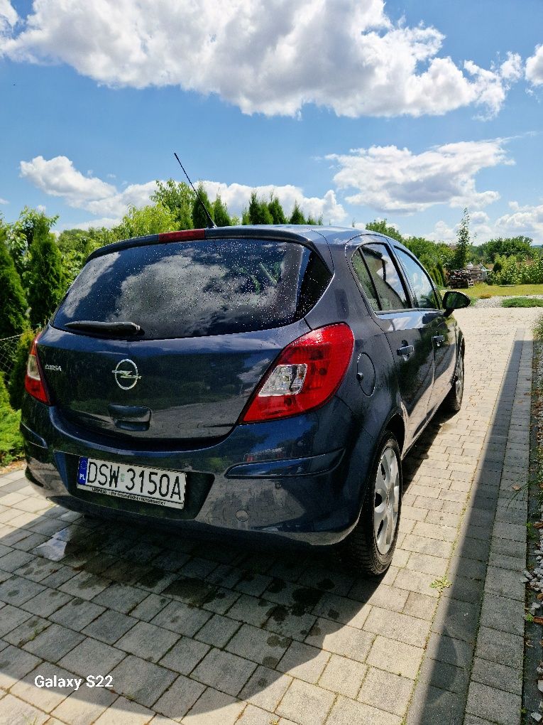 Opel Corsa 1.4 Bogata wersja 111 lat Opla