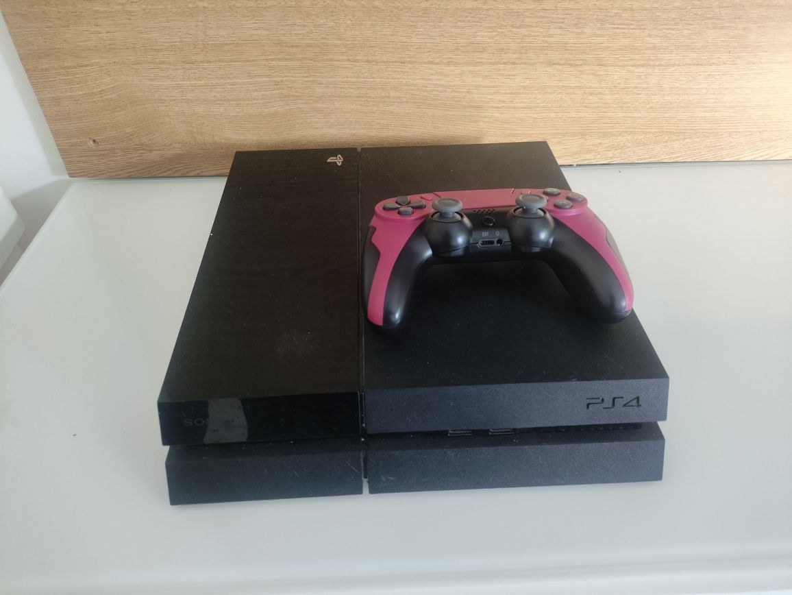 PS4 com um comando + Gran Turismo 7 + Outros Jogos