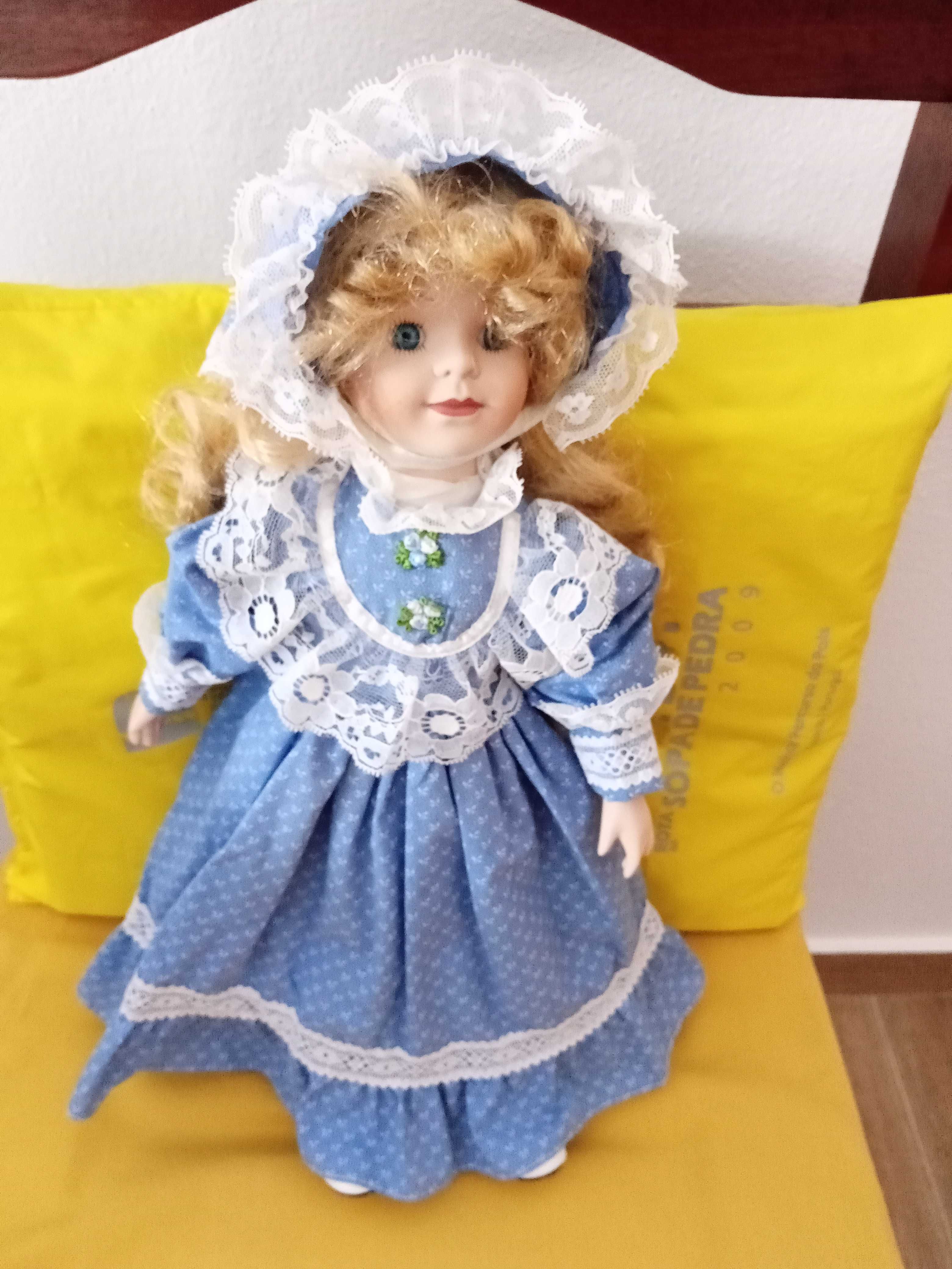 Boneca de porcelana